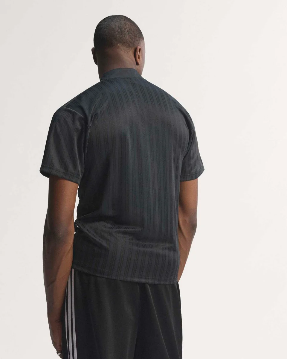 Liverpool Adidas Bringback 95-96 Adults Special Edition Blackout Jersey - Image 9