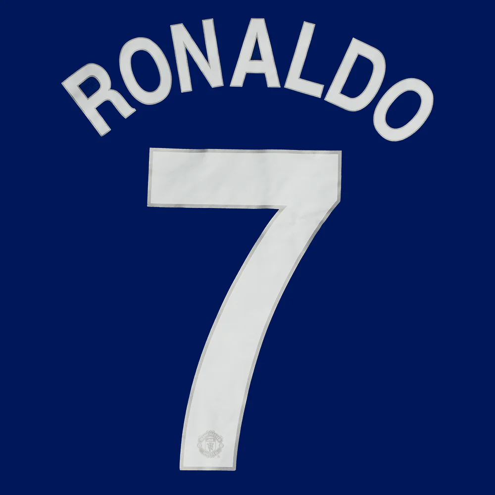 Manchester United Adult 2008-09 LS 3rd Shirt w/ Nameset - Image 6