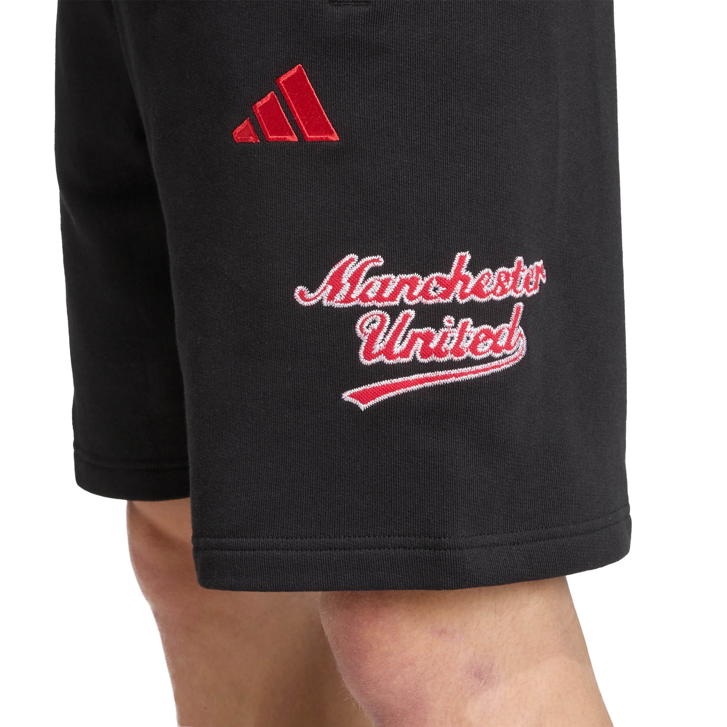 Manchester United Adult 2025/26 US Shorts - Image 2